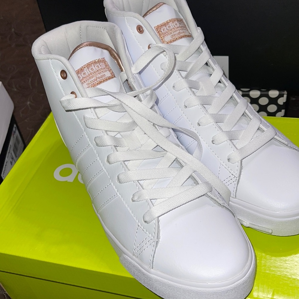 Adidas.8.5. White